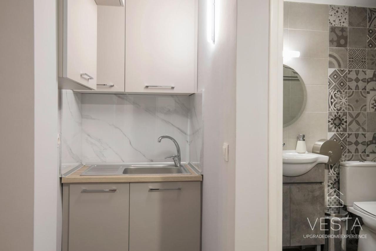 The Emerald City Central Apartment, 2-Bdrms Солун Екстериор снимка
