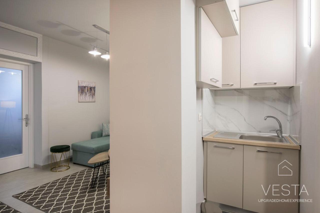 The Emerald City Central Apartment, 2-Bdrms Солун Екстериор снимка