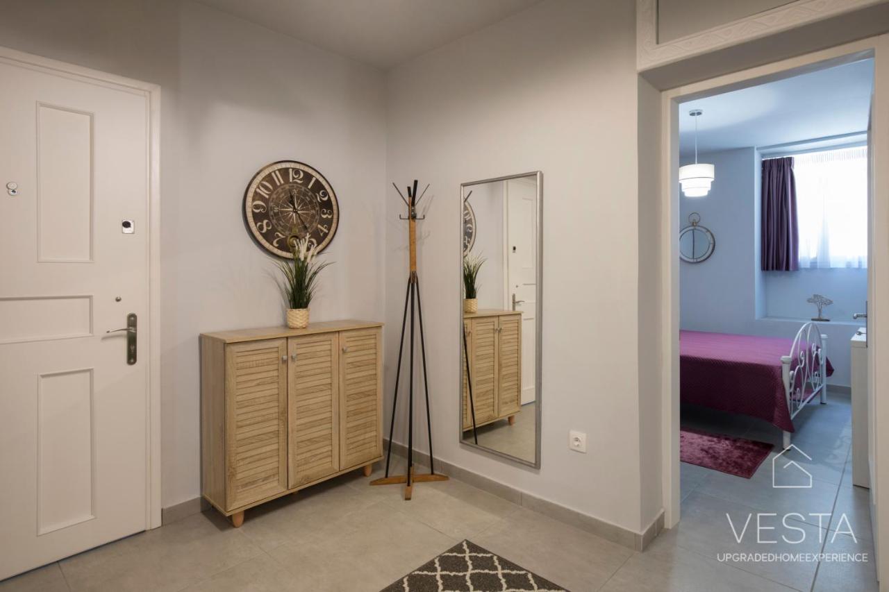 The Emerald City Central Apartment, 2-Bdrms Солун Екстериор снимка